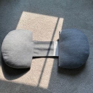 Momcozy portable pregnancy pillow